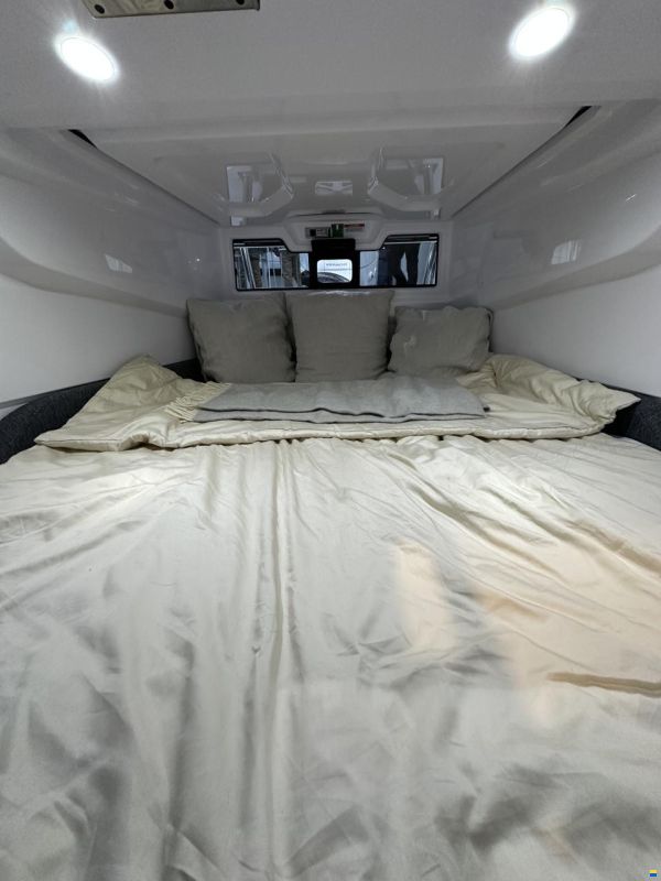 Axopar 29 XC Cross Cabin