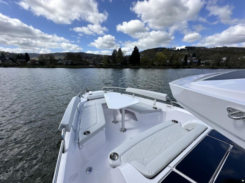 Axopar 29 Cross Cabin