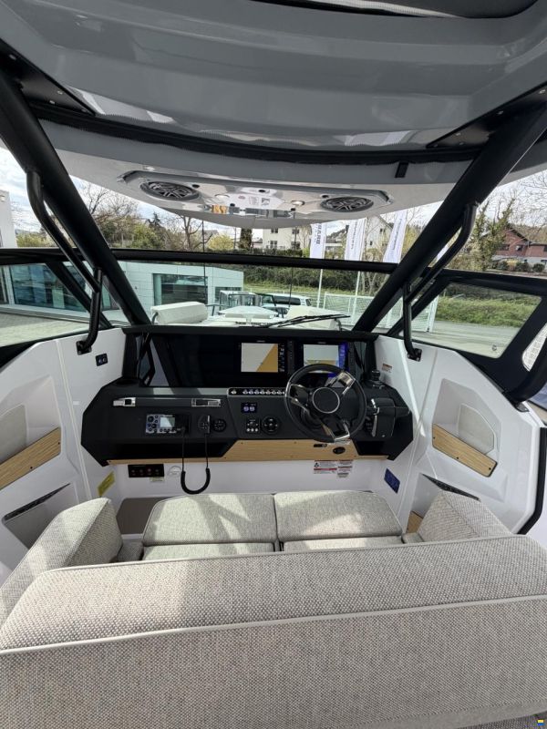 Axopar 29 ST Sun Top