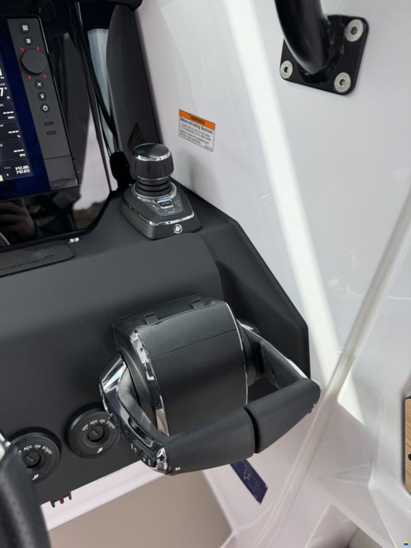 Axopar 29 ST Sun Top