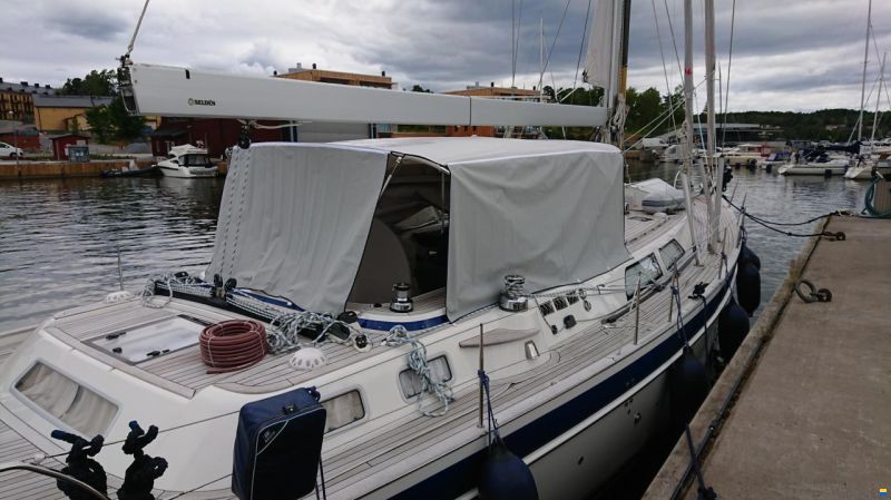 Hallberg-Rassy 55