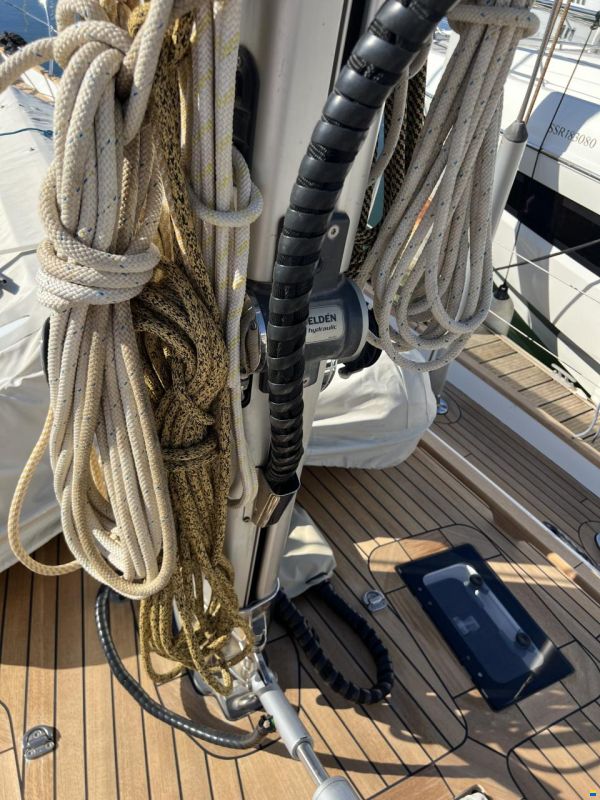 Hallberg-Rassy 55