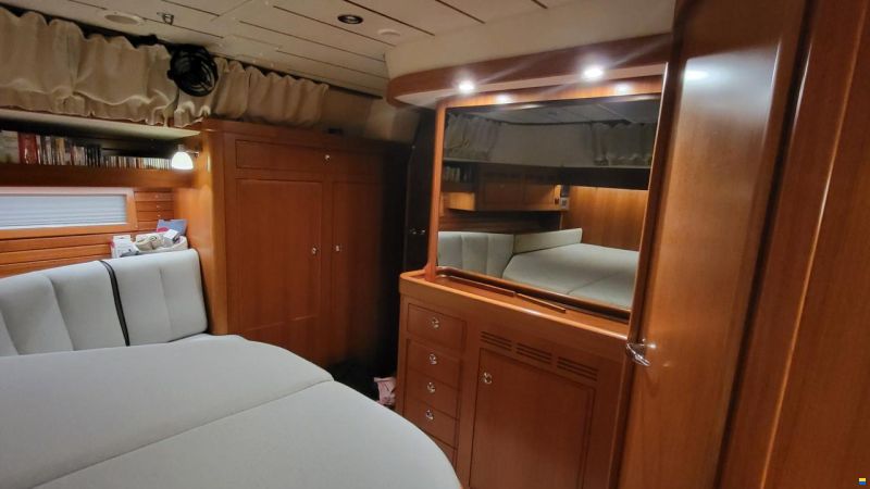 Hallberg-Rassy 55