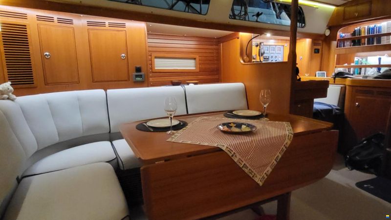 Hallberg-Rassy 55
