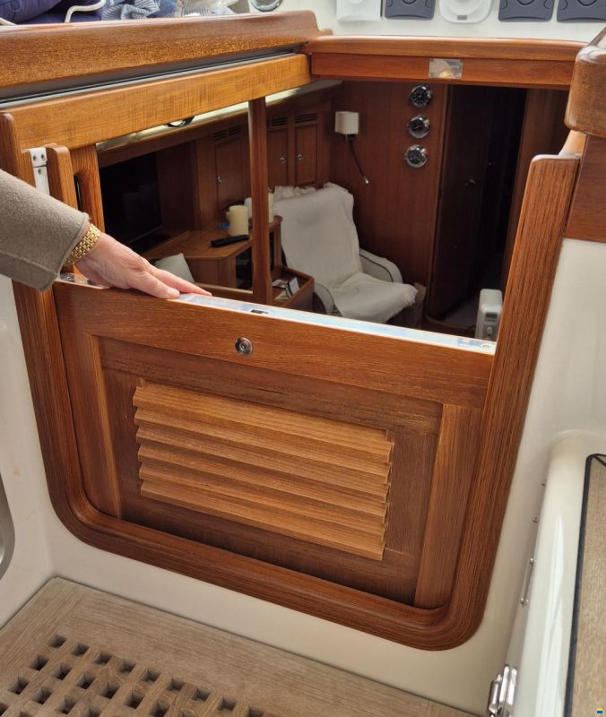 Hallberg-Rassy 55