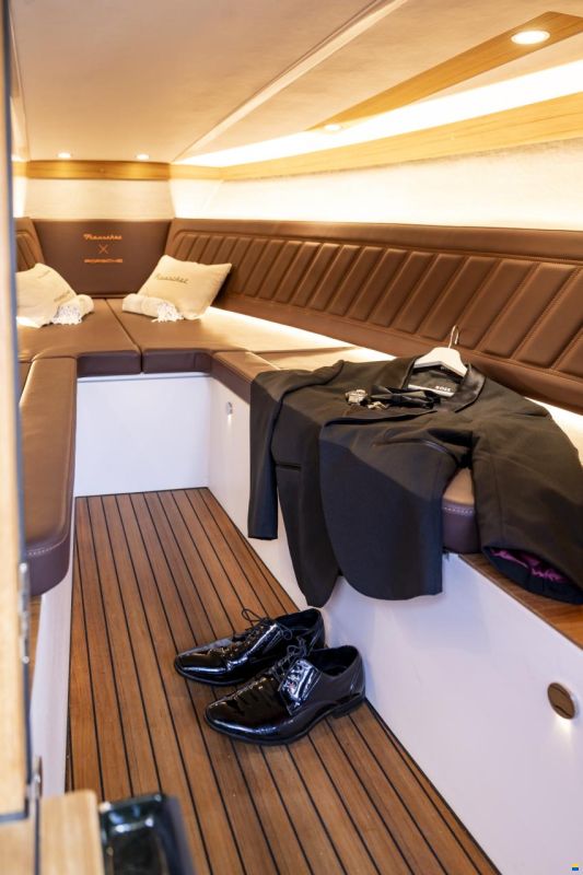 Frauscher x Porsche 850 Fantom