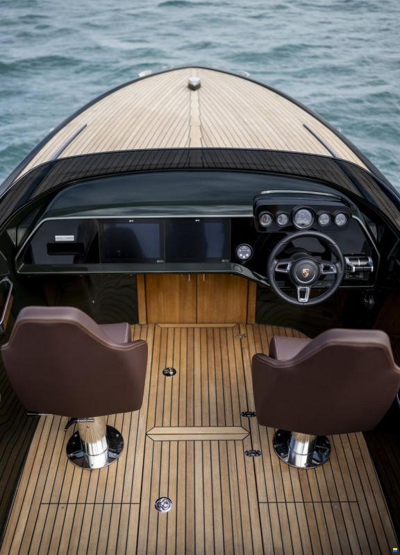 Frauscher x Porsche 850 Fantom