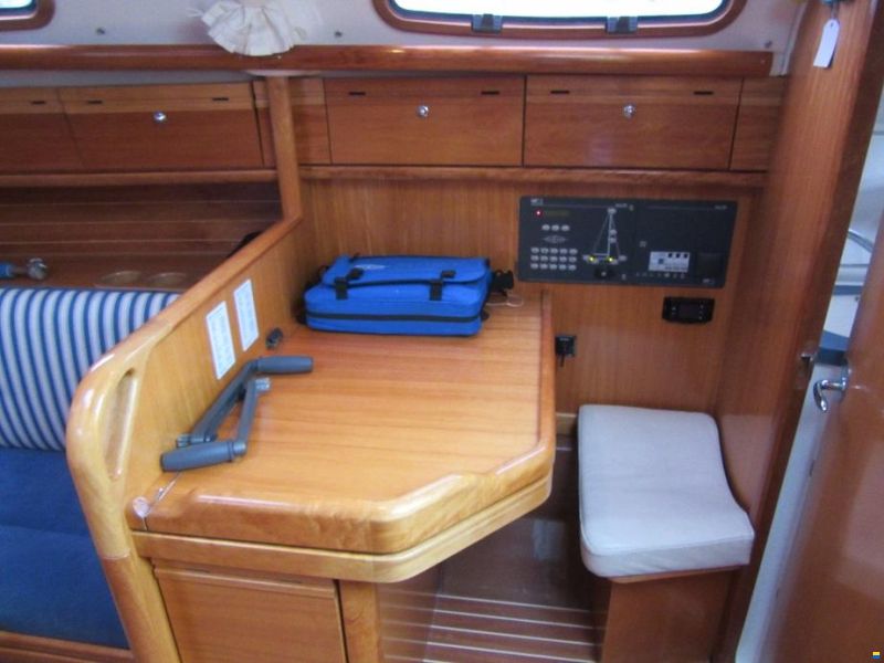 Bavaria 30 cruiser