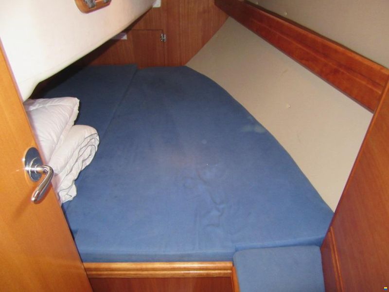 Bavaria 30 cruiser