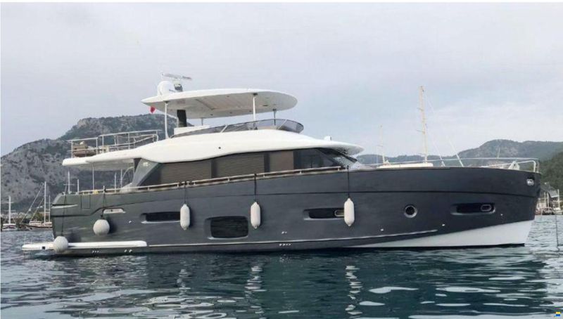 Azimut Magellano 66