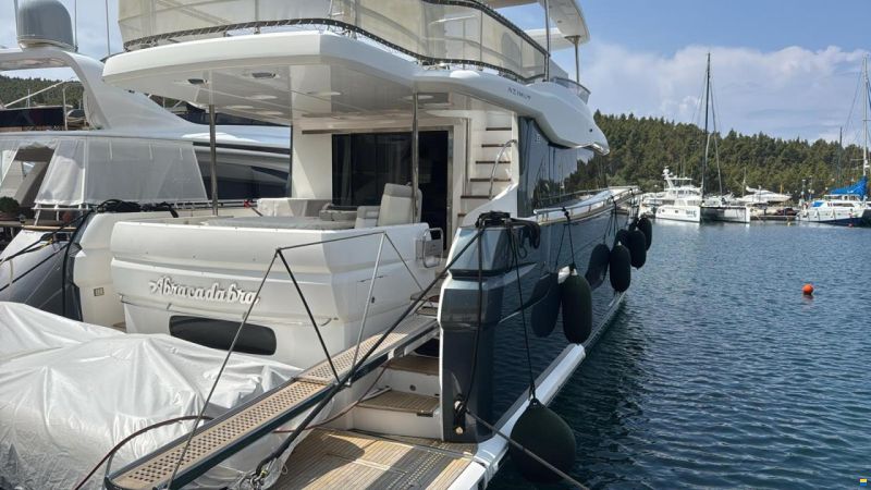 Azimut Magellano 66