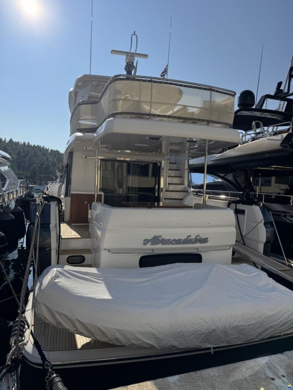 Azimut Magellano 66