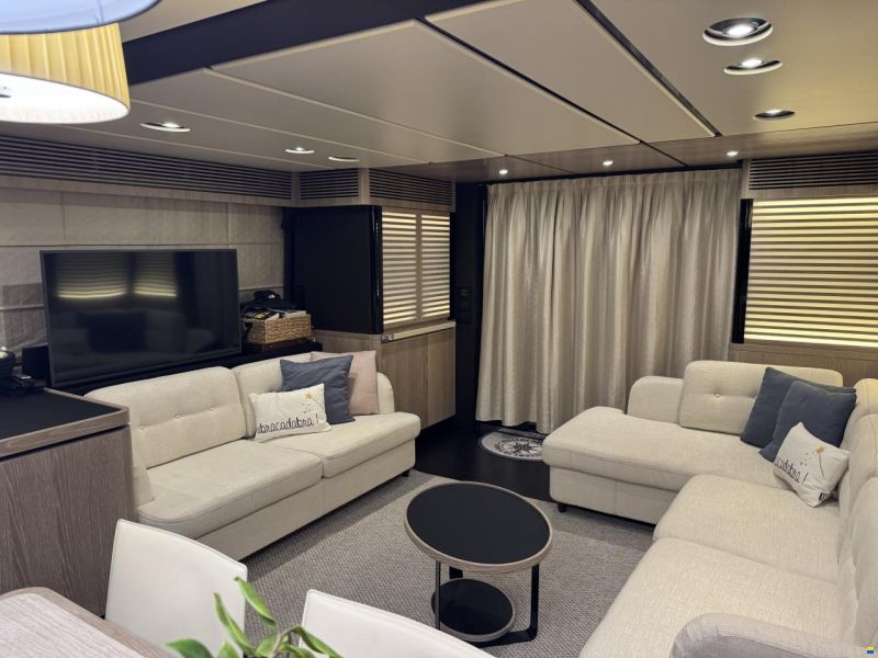 Azimut Magellano 66