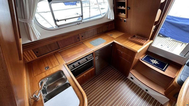 Nimbus 380 Commander
