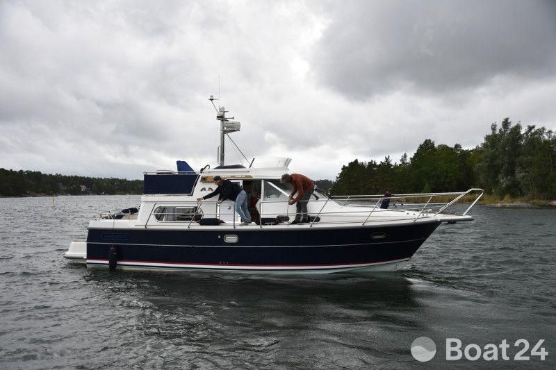 Nimbus 380 Commander