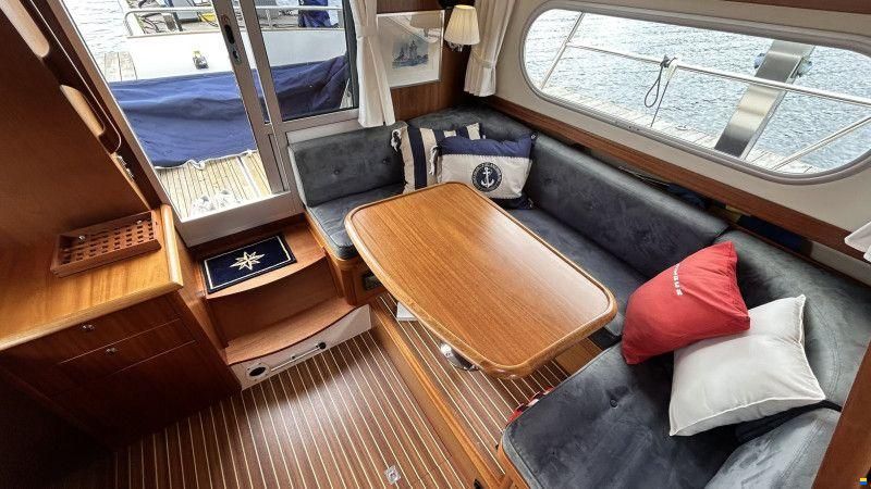 Nimbus 380 Commander