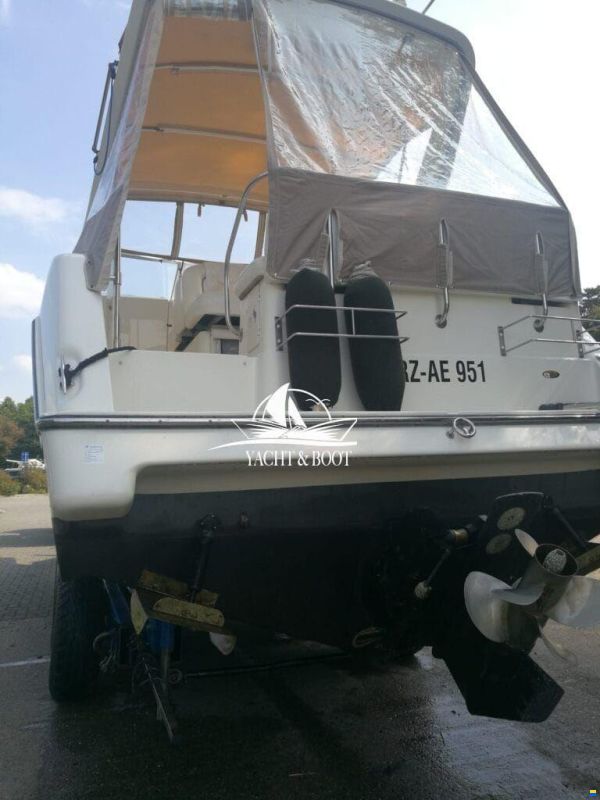 Maxum 2800 SCR