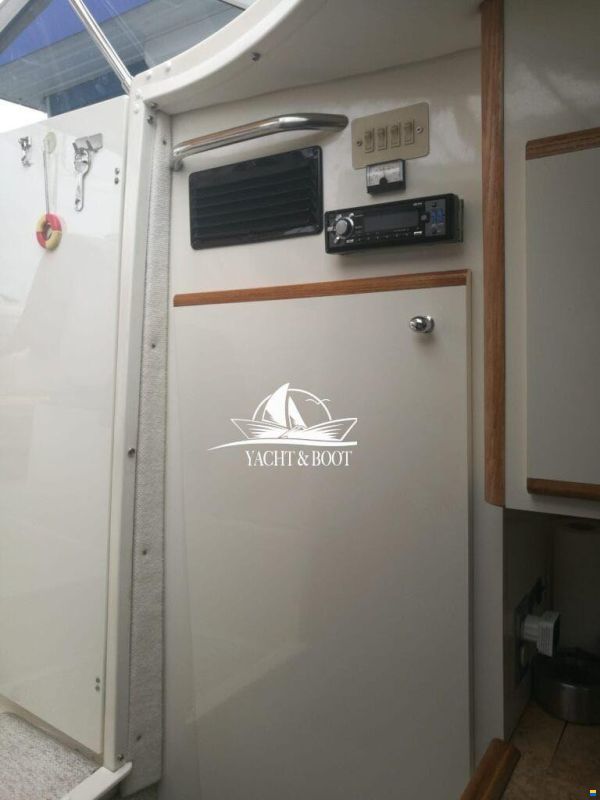 Maxum 2800 SCR