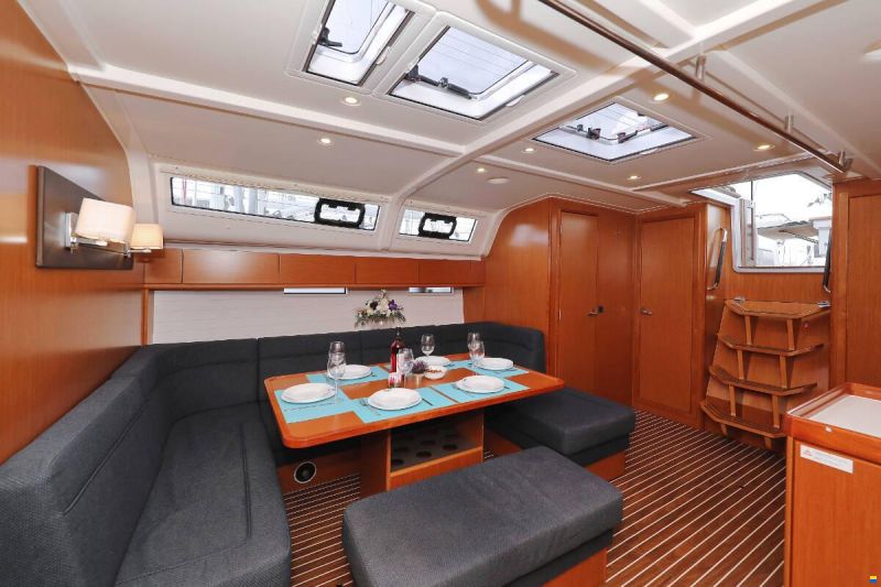 Bavaria Cruiser 51