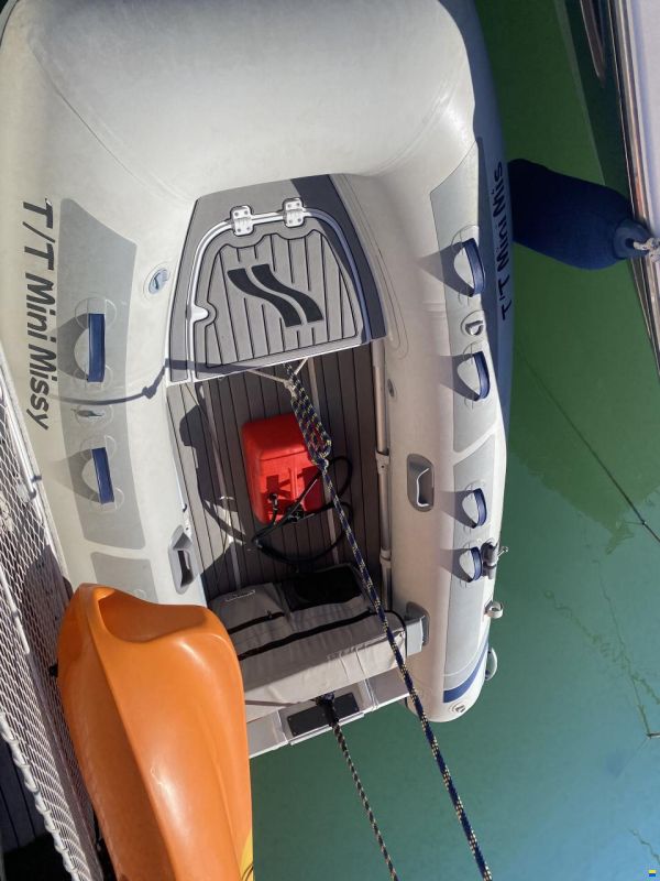 Bavaria 350 Lagoon