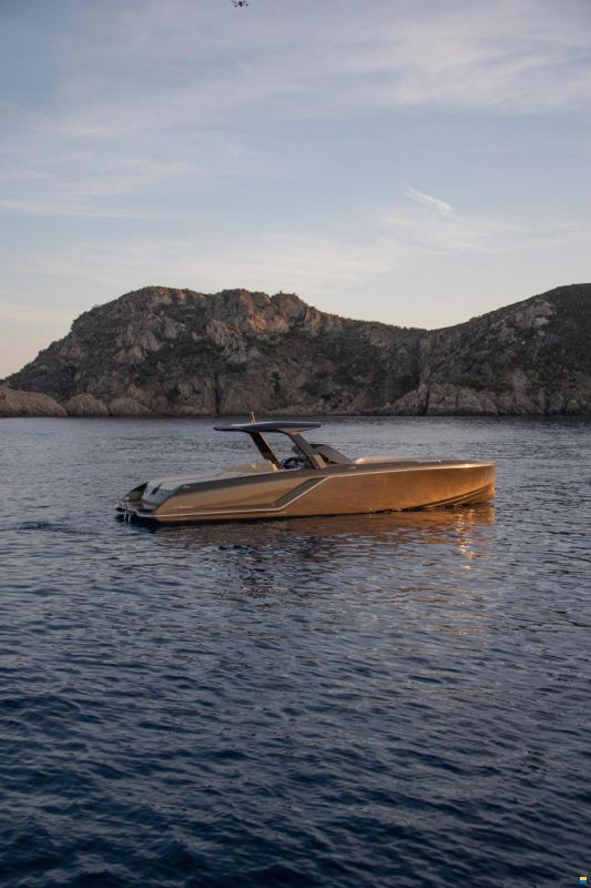 Frauscher 1212 Ghost Air