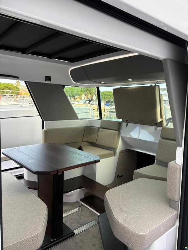 Axopar 45 Cross Cabin