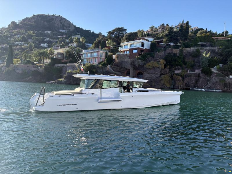 Axopar 45 Cross Cabin