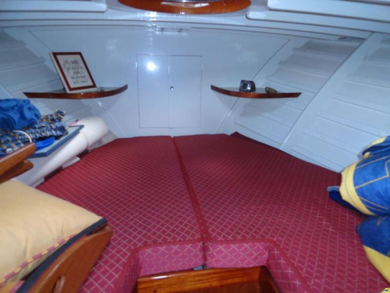 Swiss Craft Sedan Express Cruiser 9.6m