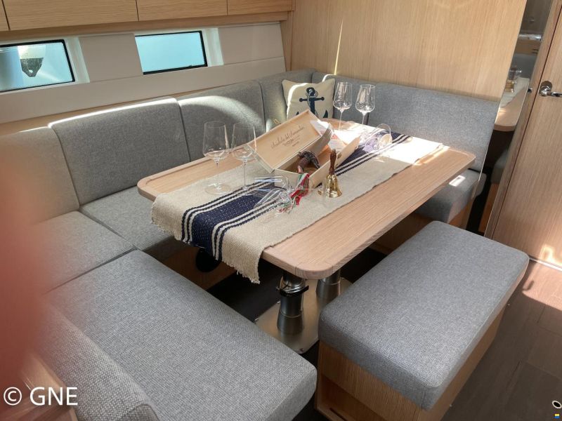 Bavaria C45 Style