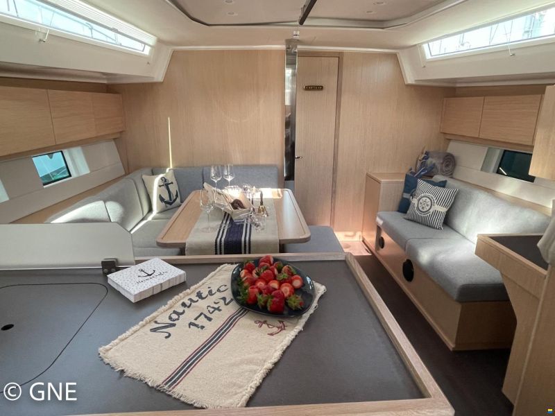 Bavaria C45 Style
