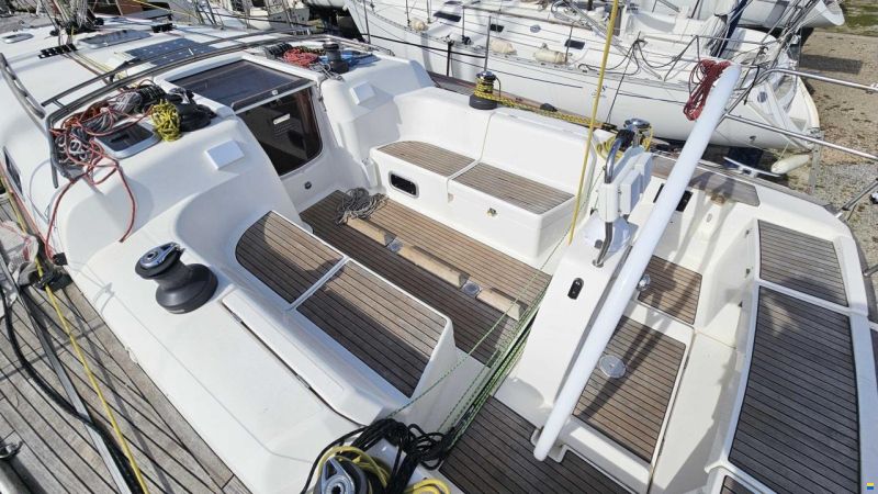 Dufour 44 PERFORMANCE