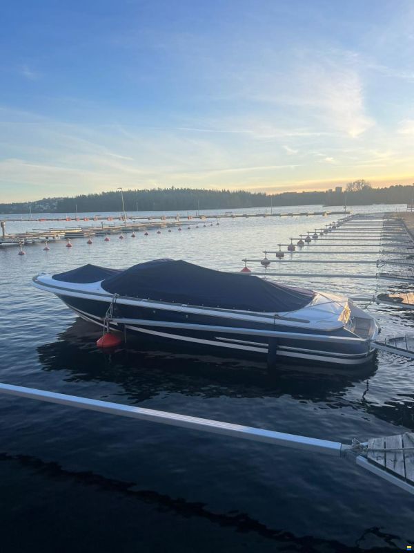 Chris Craft 25 Launch