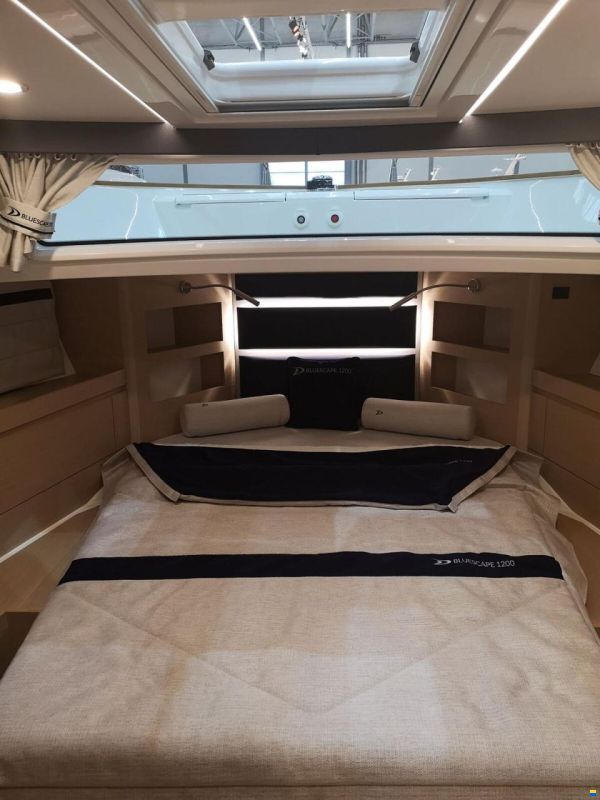 Delphia Yachts 12 Flylounge