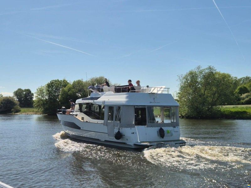 Delphia Yachts 12 Flylounge