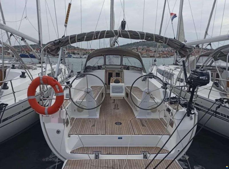 Bavaria CRUISER 41