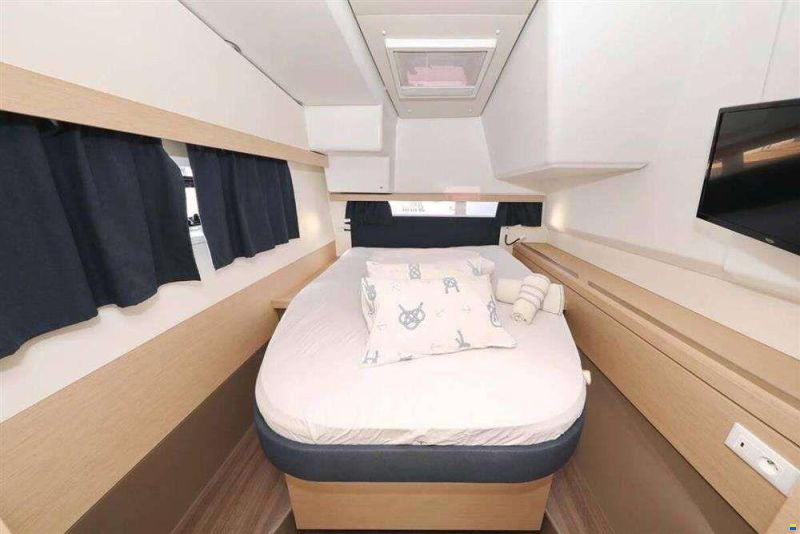 Fountaine Pajot LUCIA 40