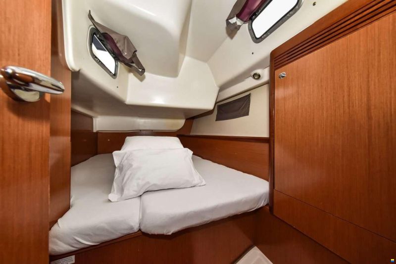 Beneteau OCEANIS 43
