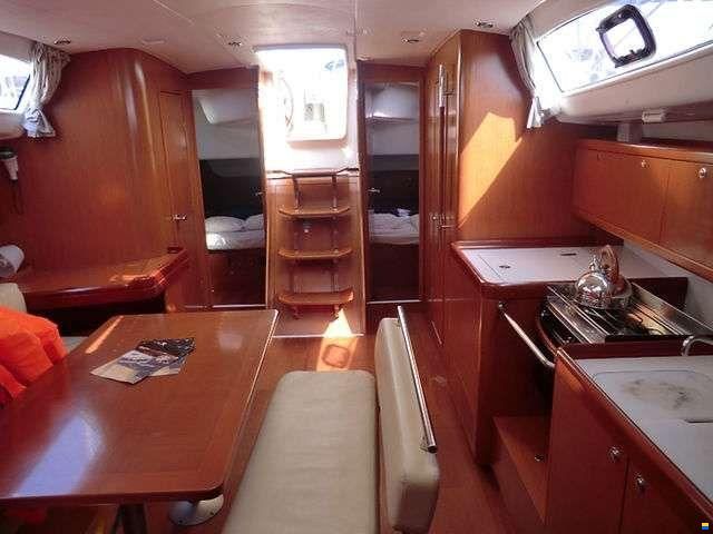 Beneteau OCEANIS 43