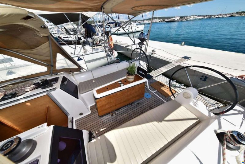 Dufour 350 GRAND LARGE