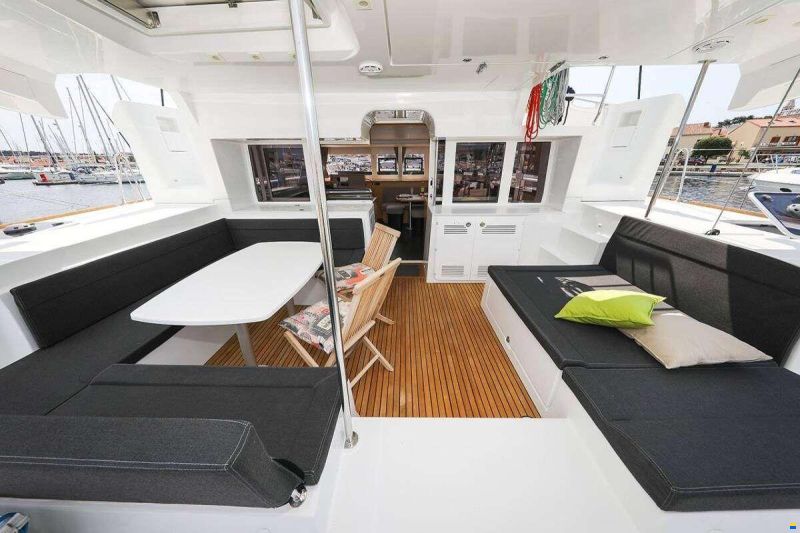 Lagoon 450 F
