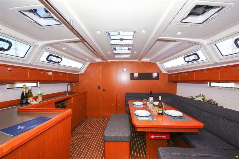 Bavaria CRUISER 46