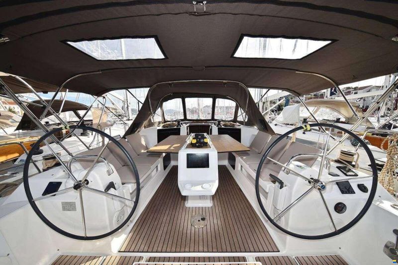 Dufour 412 GRAND LARGE