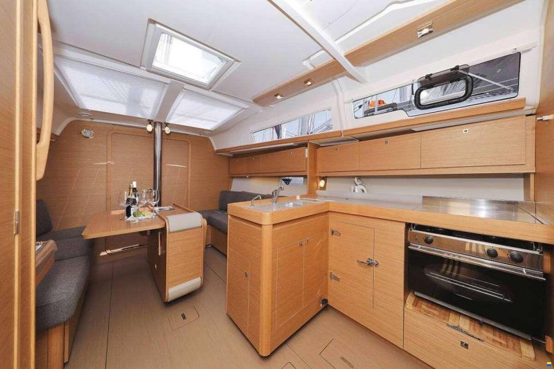 Dufour 382 GRAND LARGE