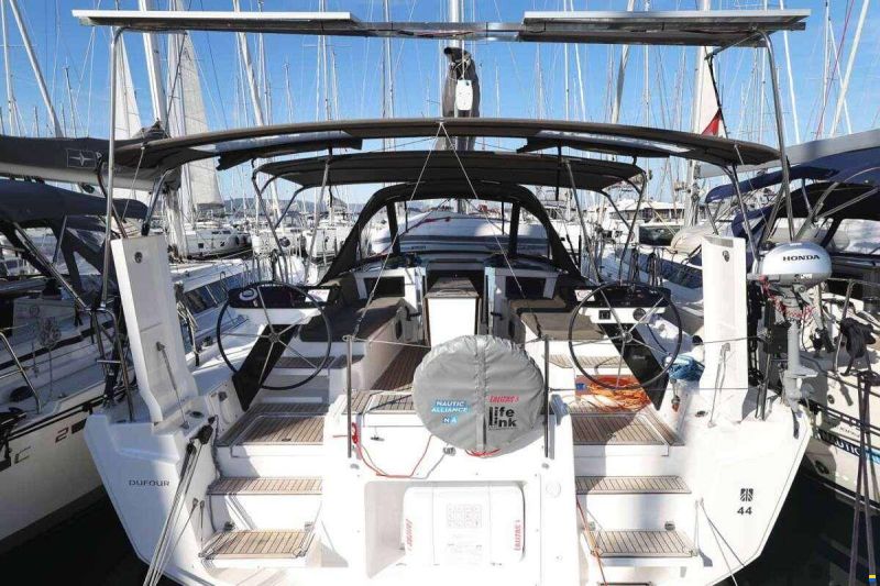 Dufour 44