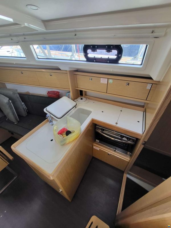 Bavaria CRUISER 34