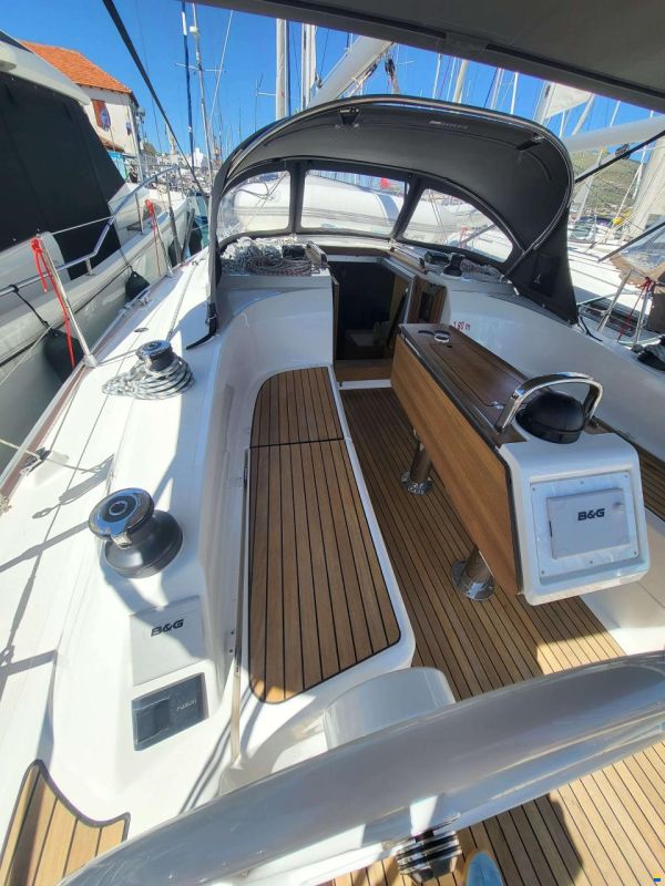 Bavaria CRUISER 34