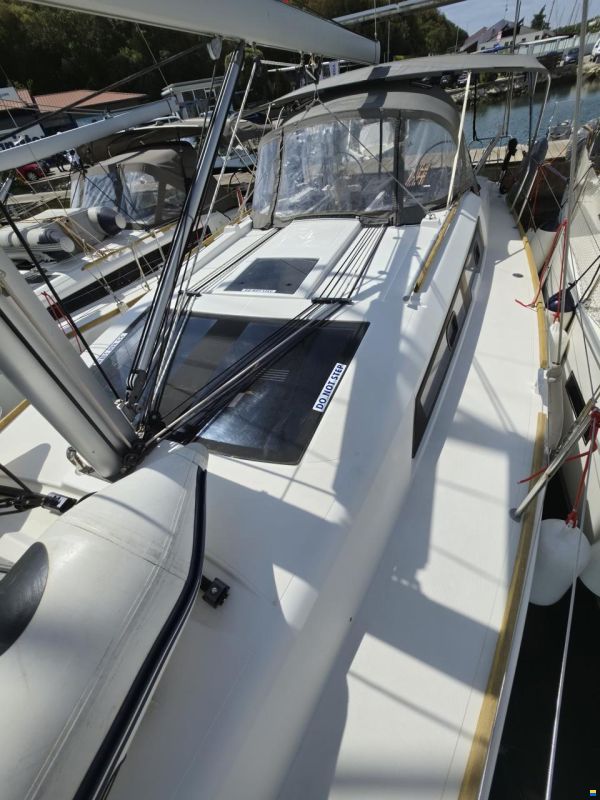 Dufour 382 GRAND LARGE