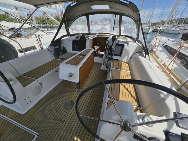 Dufour 382 GRAND LARGE