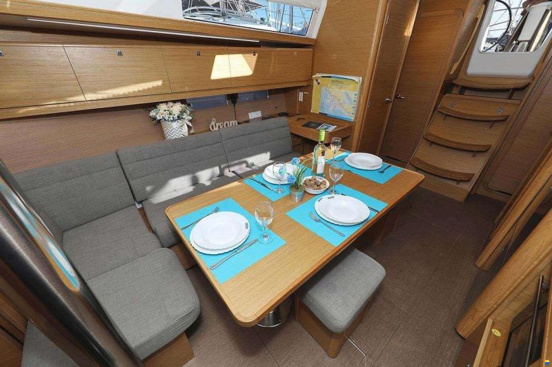 Dufour 382 GRAND LARGE