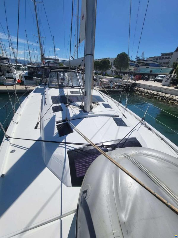 Dufour 530